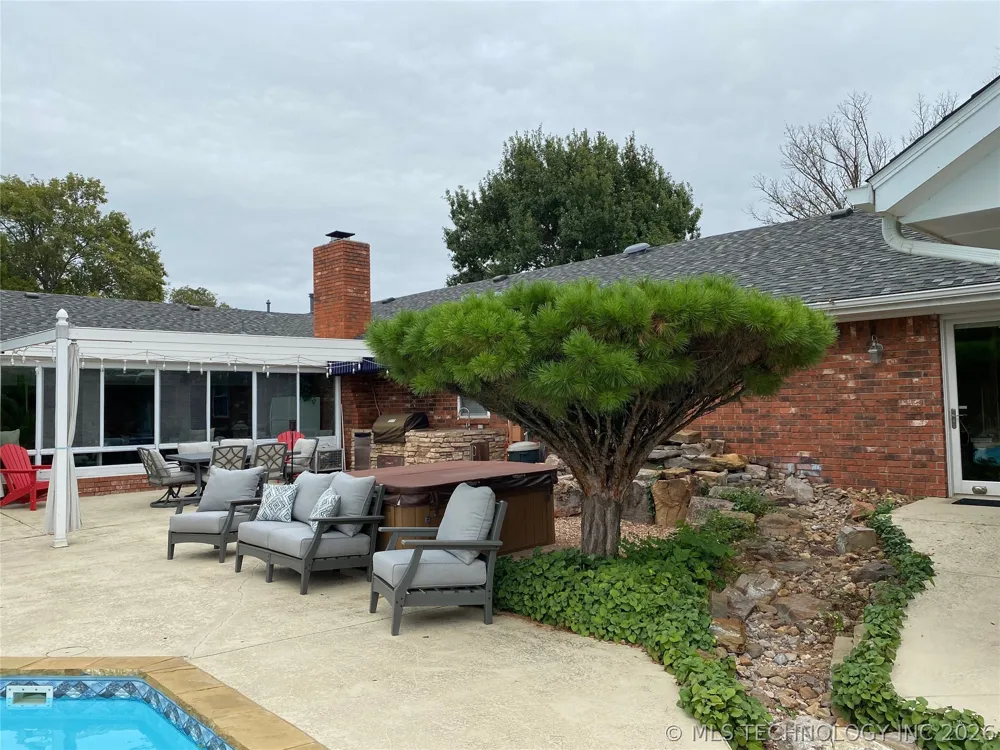 1023 Oak Sulphur, OK 73086