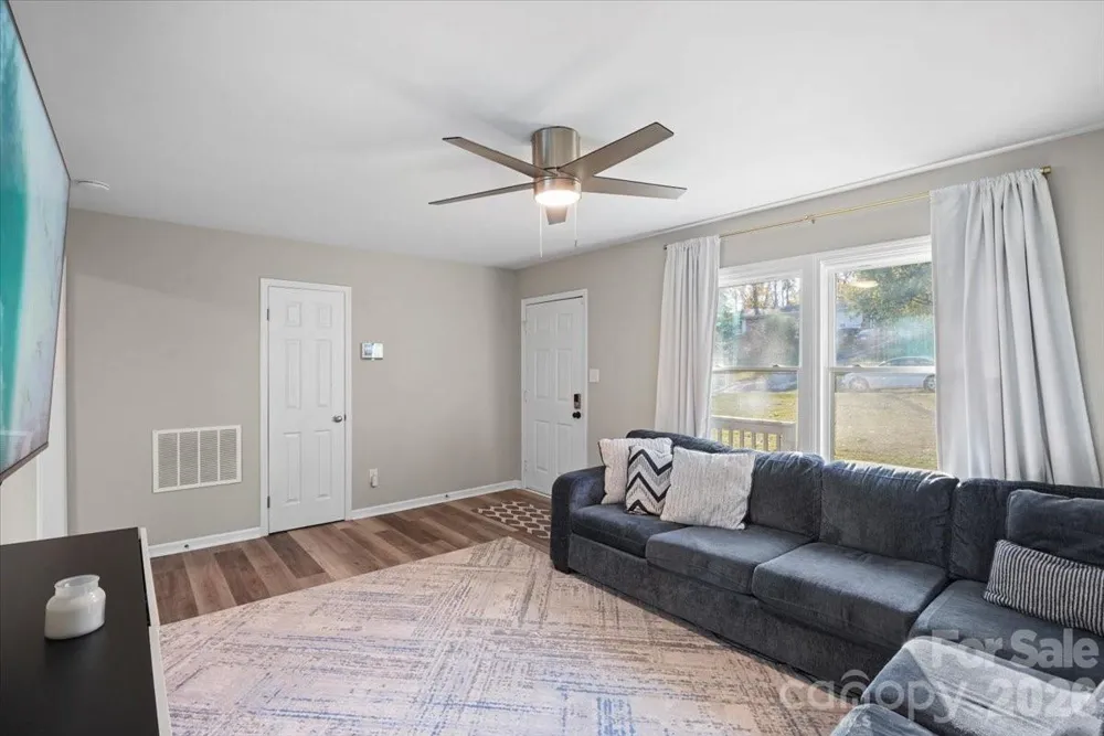 624 Dundeen Drive Gastonia, NC 28052
