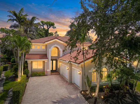 6181 SW Bald Eagle Drive