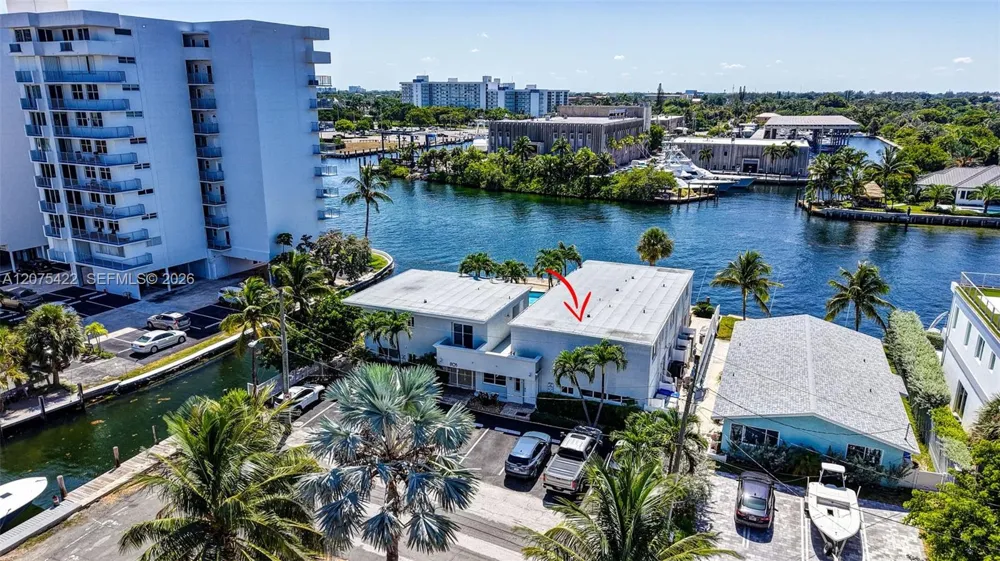 1705 Riverside Dr #2 Pompano Beach, FL 33062