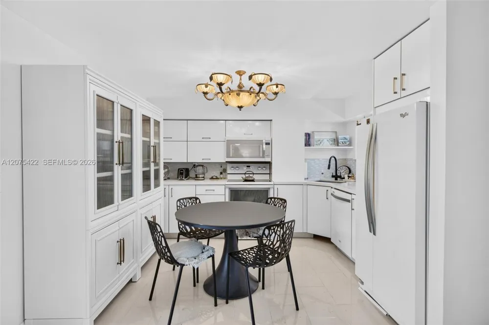 1705 Riverside Dr #2 Pompano Beach, FL 33062