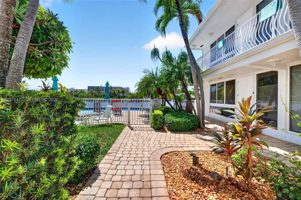 1705 Riverside Dr #2 Pompano Beach, FL 33062