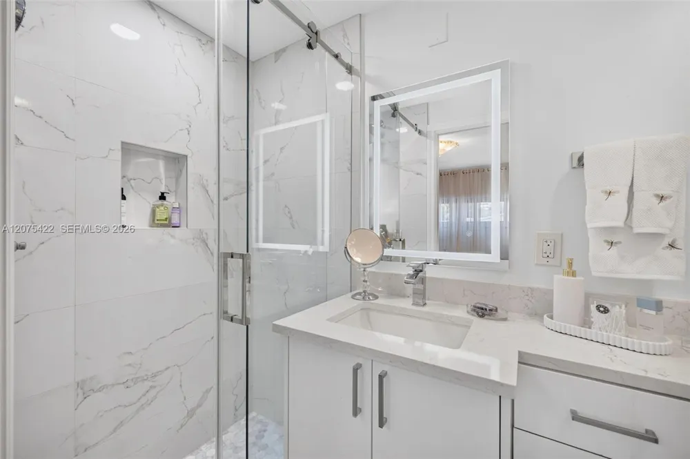1705 Riverside Dr #2 Pompano Beach, FL 33062