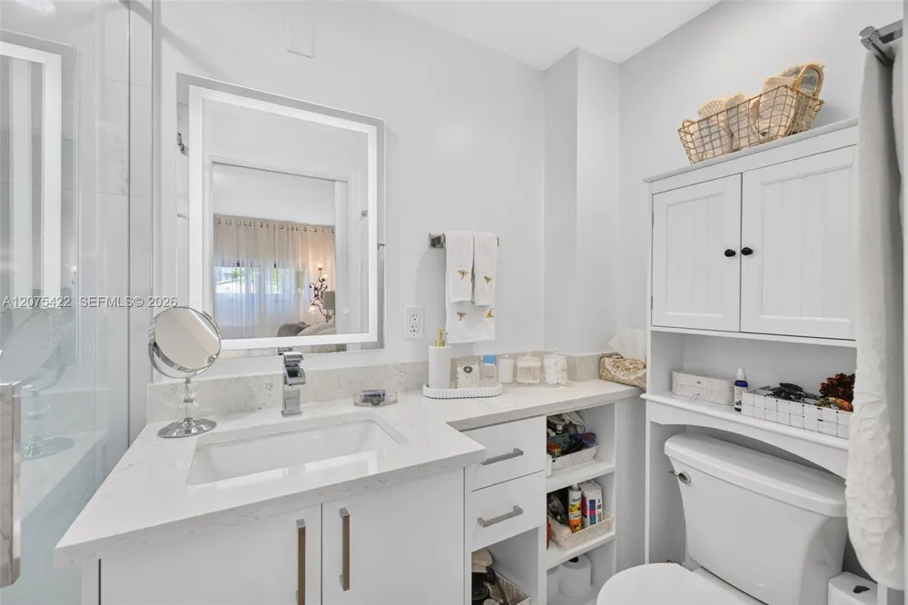 1705 Riverside Dr #2 Pompano Beach, FL 33062