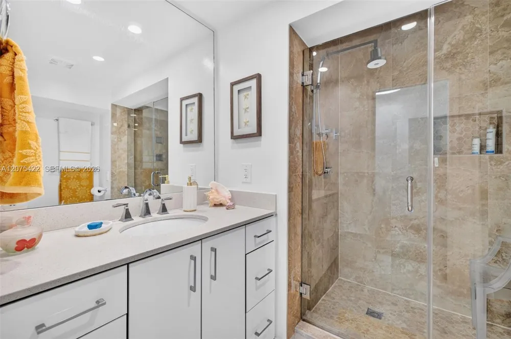 1705 Riverside Dr #2 Pompano Beach, FL 33062
