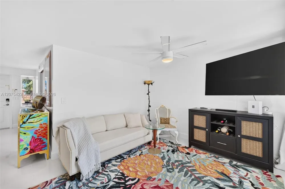 1705 Riverside Dr #2 Pompano Beach, FL 33062