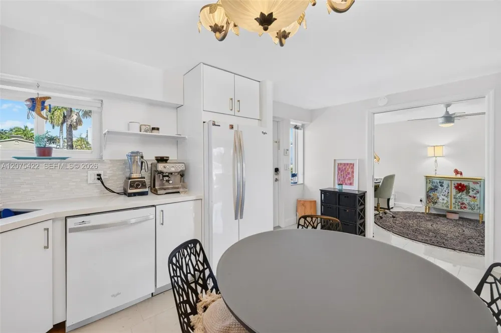 1705 Riverside Dr #2 Pompano Beach, FL 33062