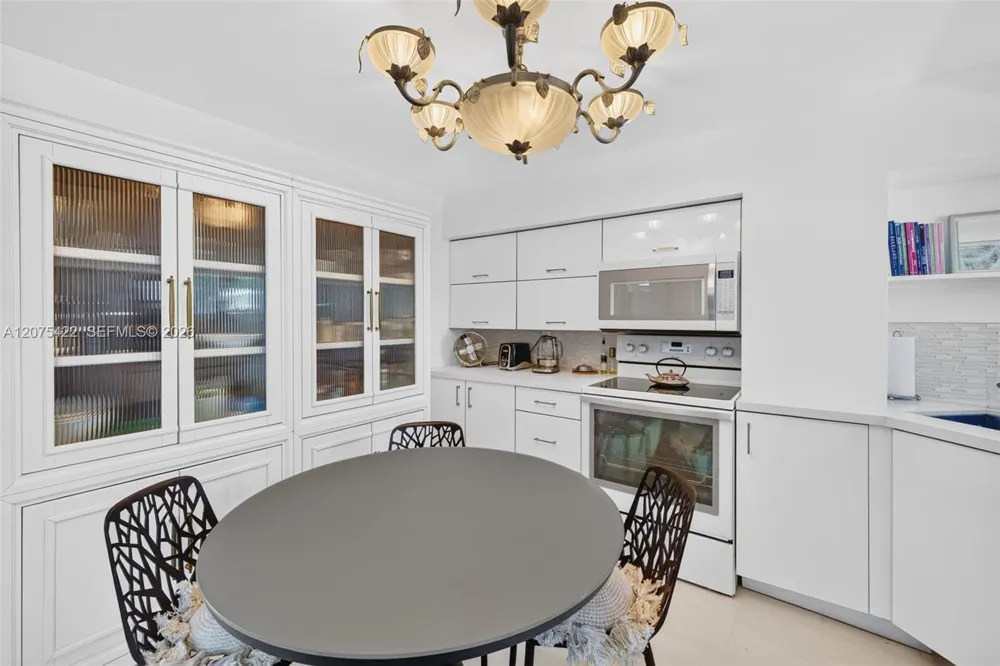 1705 Riverside Dr #2 Pompano Beach, FL 33062