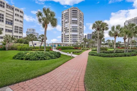 4041 Gulf Shore Boulevard #802