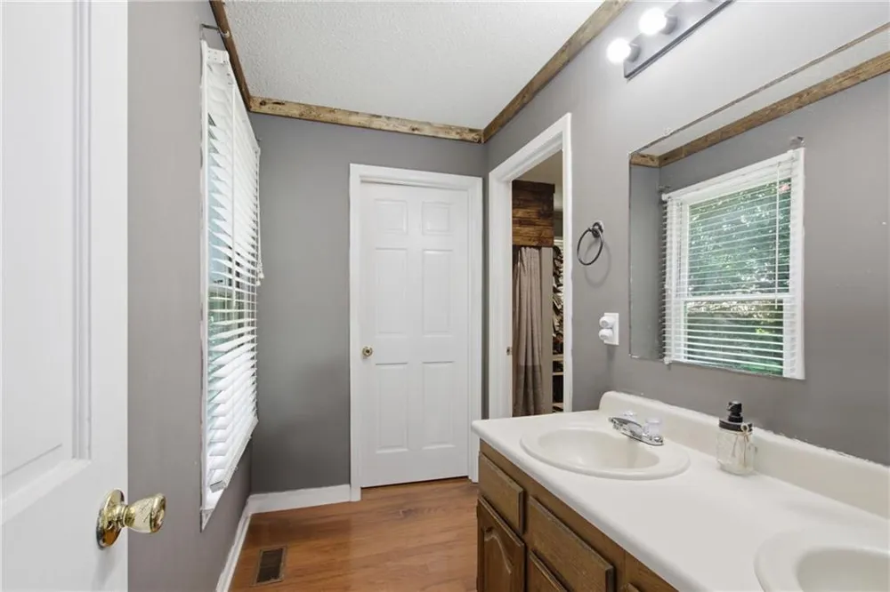 65 Tradewinds Road Cleveland, GA 30528