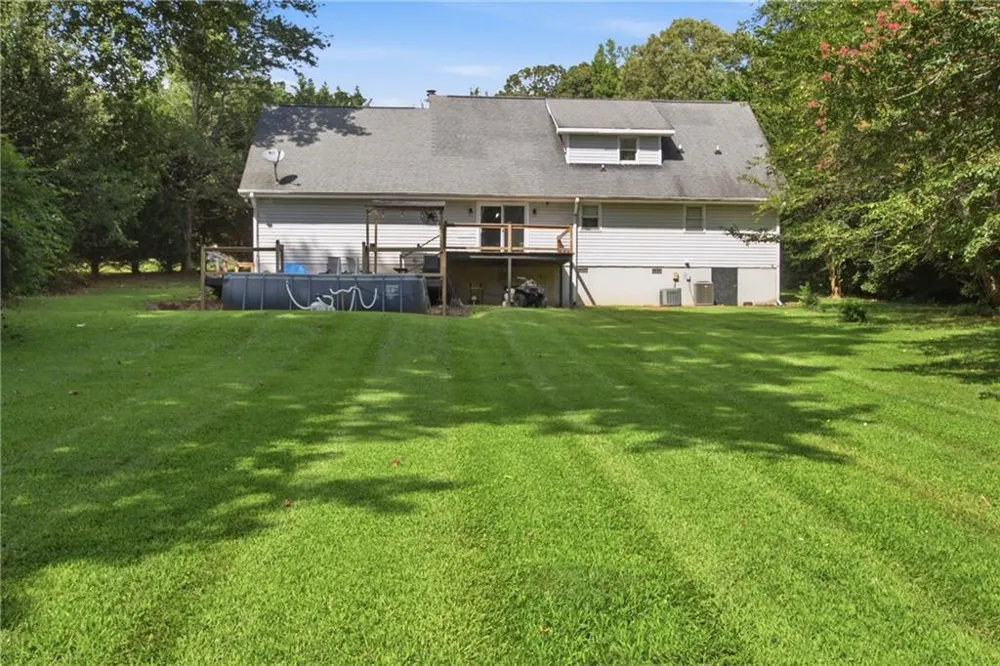 65 Tradewinds Road Cleveland, GA 30528