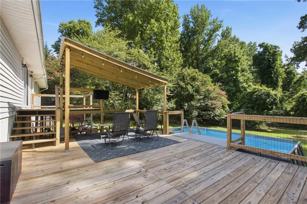 65 Tradewinds Road Cleveland, GA 30528