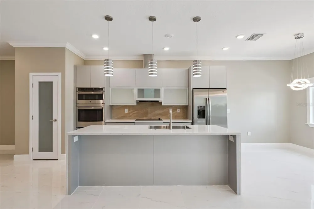 1993 GREENBRIAR TERRACE Davenport, FL 33837