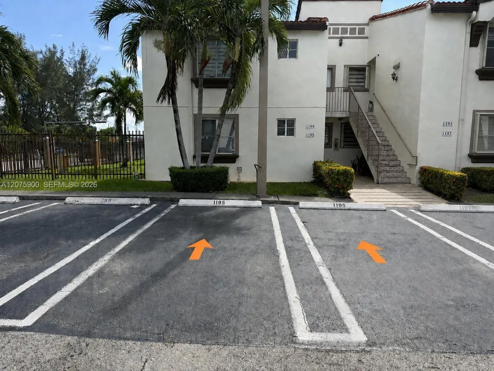1195 NW 125th Ct #101 Miami, FL 33182