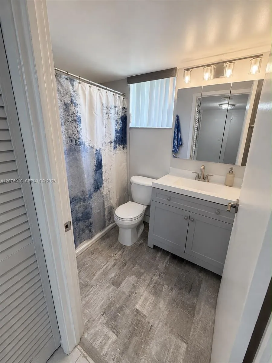 1195 NW 125th Ct #101 Miami, FL 33182