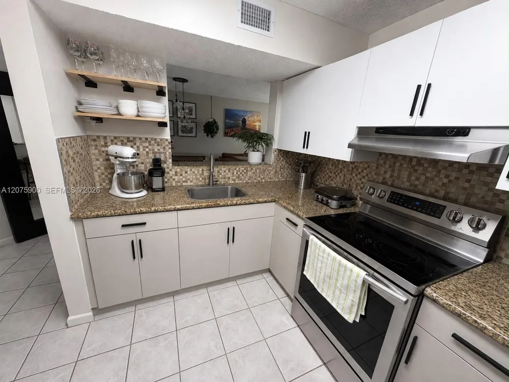 1195 NW 125th Ct #101 Miami, FL 33182