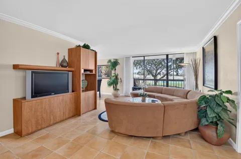 1721 Bridgewood Drive #1721