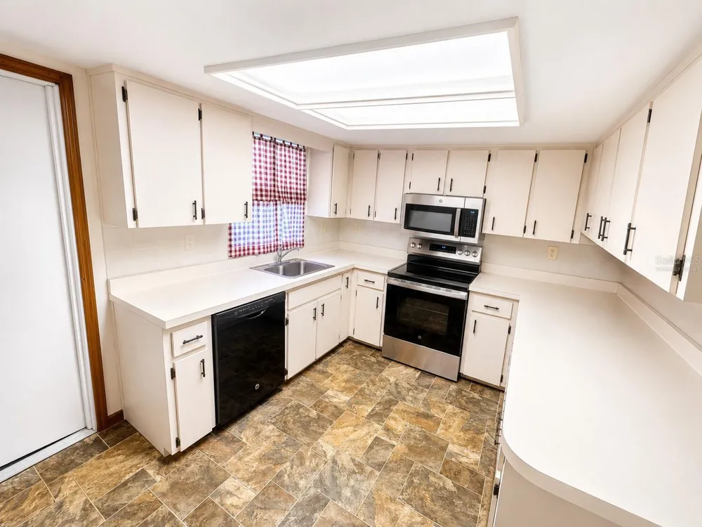 3800 E SILVER SPRINGS BOULEVARD #8 ocala, FL 34470