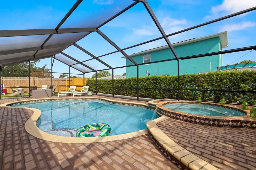 2902 23RD AVENUE W Bradenton, FL 34205