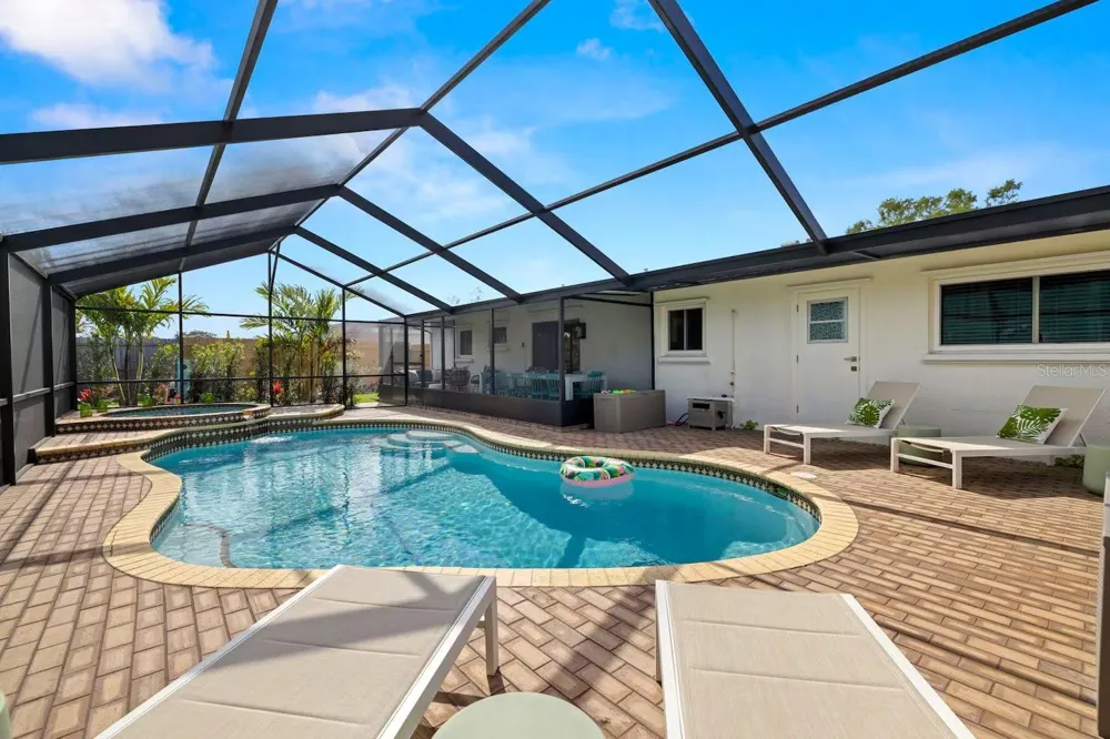 2902 23RD AVENUE W Bradenton, FL 34205