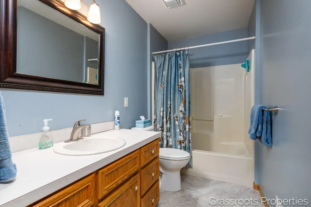 11328 56th Avenue Allendale, MI 49401