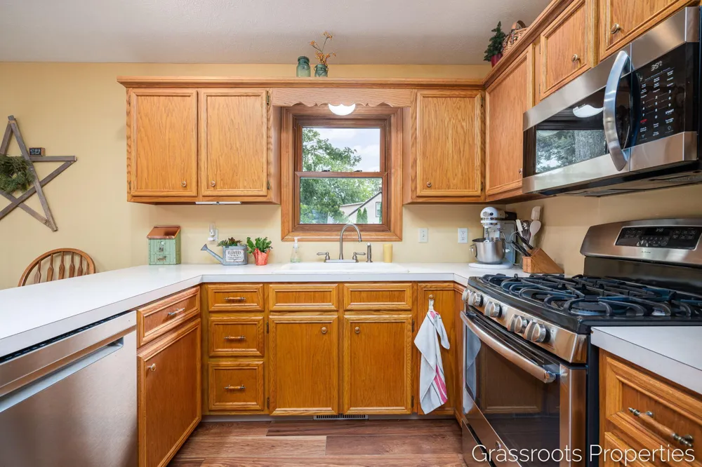 11328 56th Avenue Allendale, MI 49401