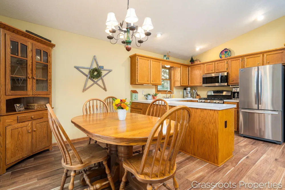 11328 56th Avenue Allendale, MI 49401