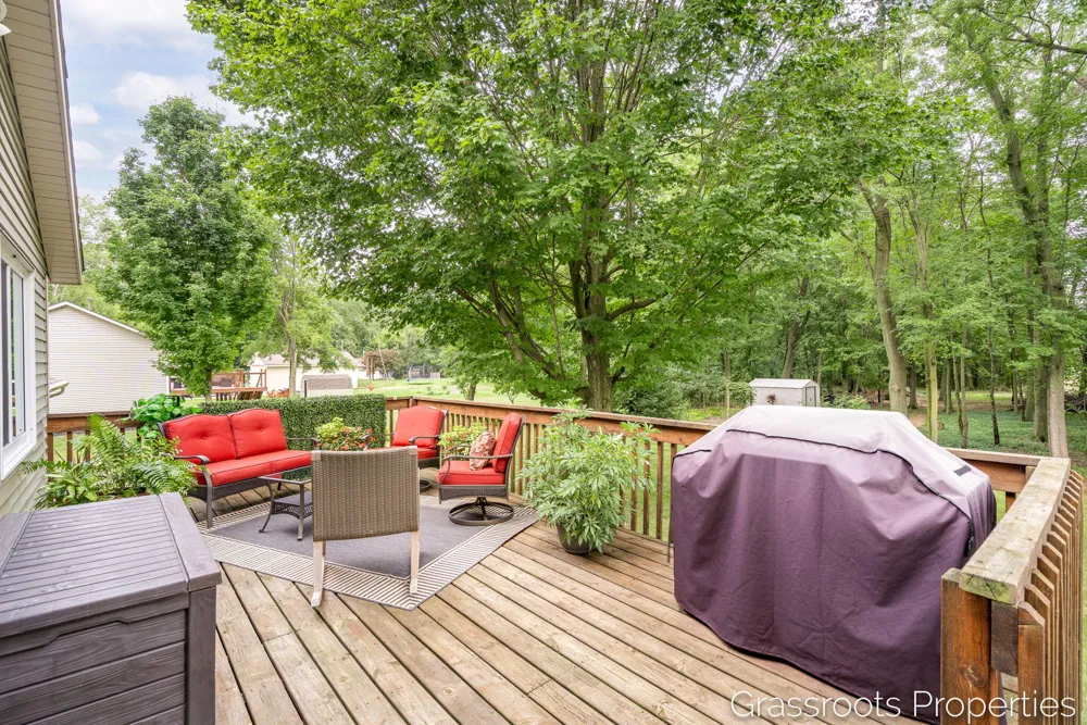 11328 56th Avenue Allendale, MI 49401