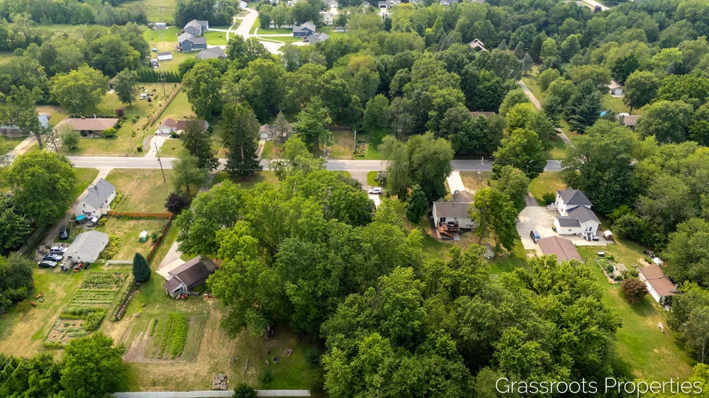 11328 56th Avenue Allendale, MI 49401