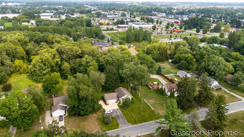 11328 56th Avenue Allendale, MI 49401