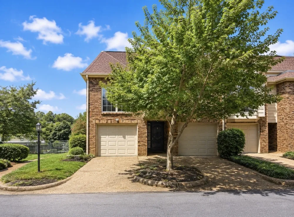 401 Bowling Ave #17 Nashville, TN 37205