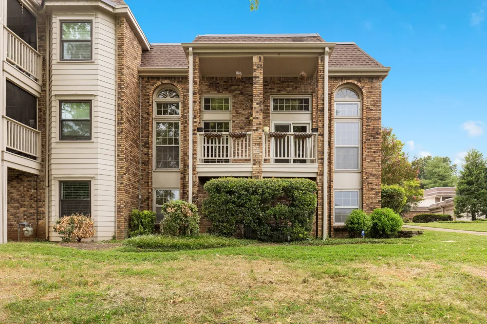 401 Bowling Ave #17 Nashville, TN 37205