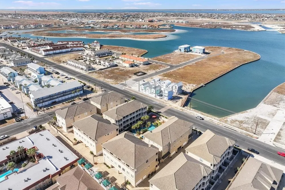 14910 Leeward Drive #304 Corpus Christi, TX 78418