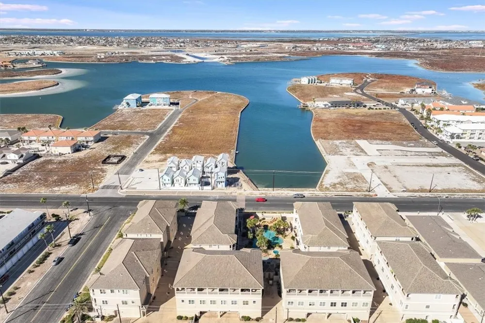 14910 Leeward Drive #304 Corpus Christi, TX 78418
