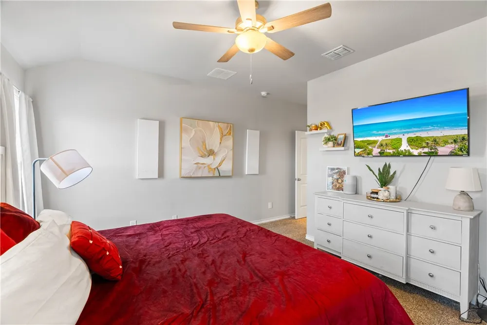 108 Donegal Street Sinton, TX 78387