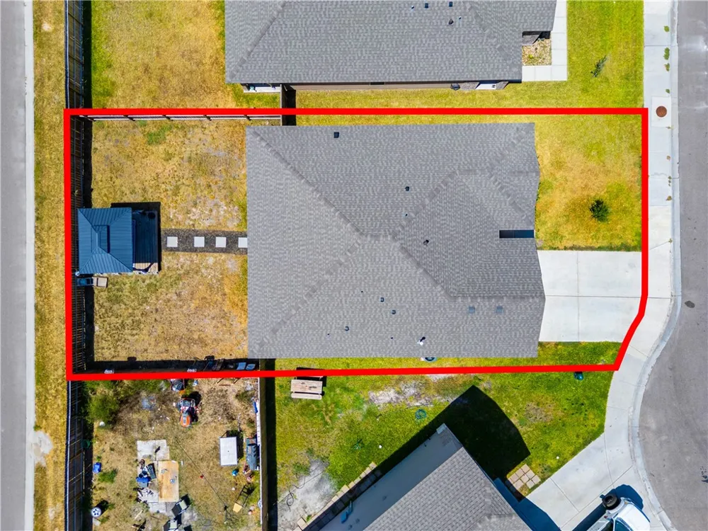 108 Donegal Street Sinton, TX 78387