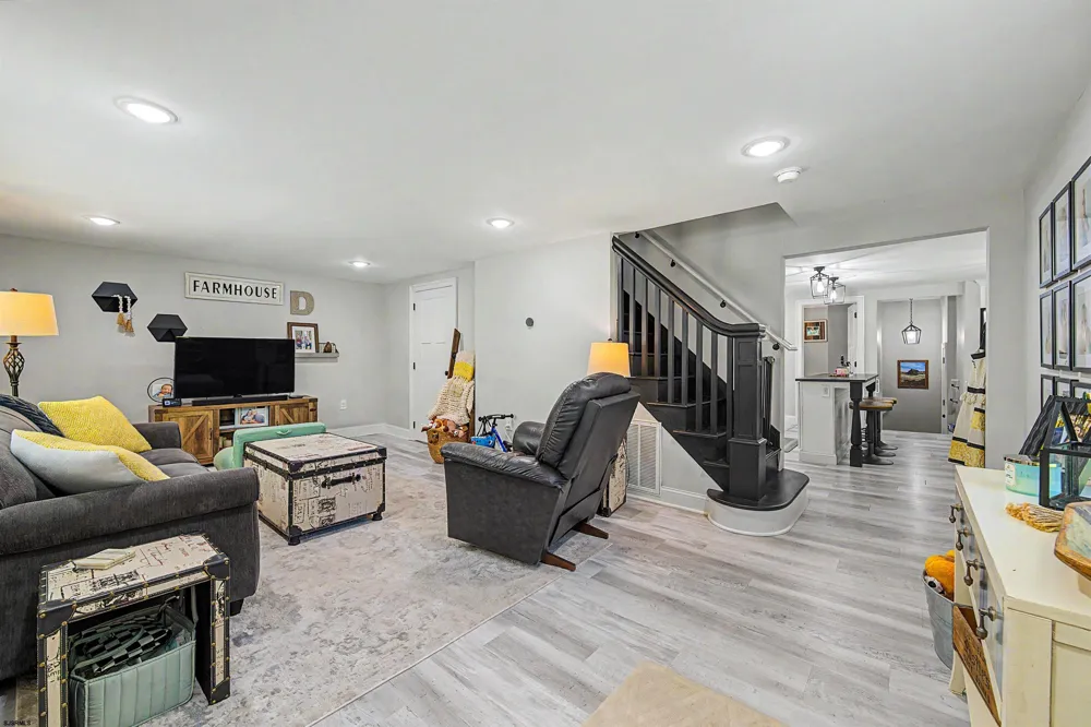 276 W Koch Ave Galloway Township, NJ 08205