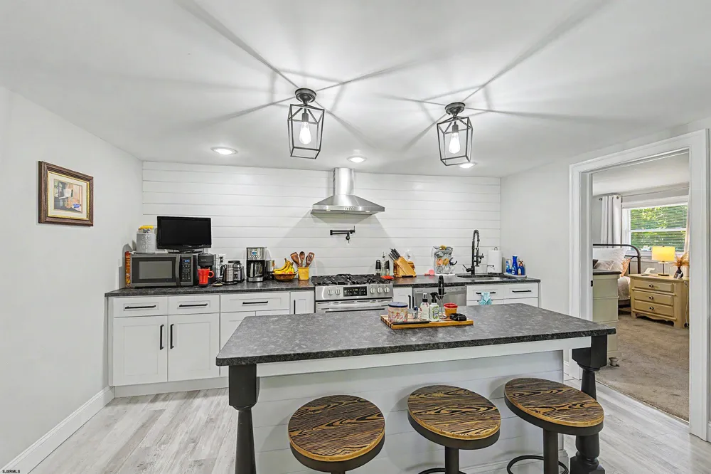 276 W Koch Ave Galloway Township, NJ 08205
