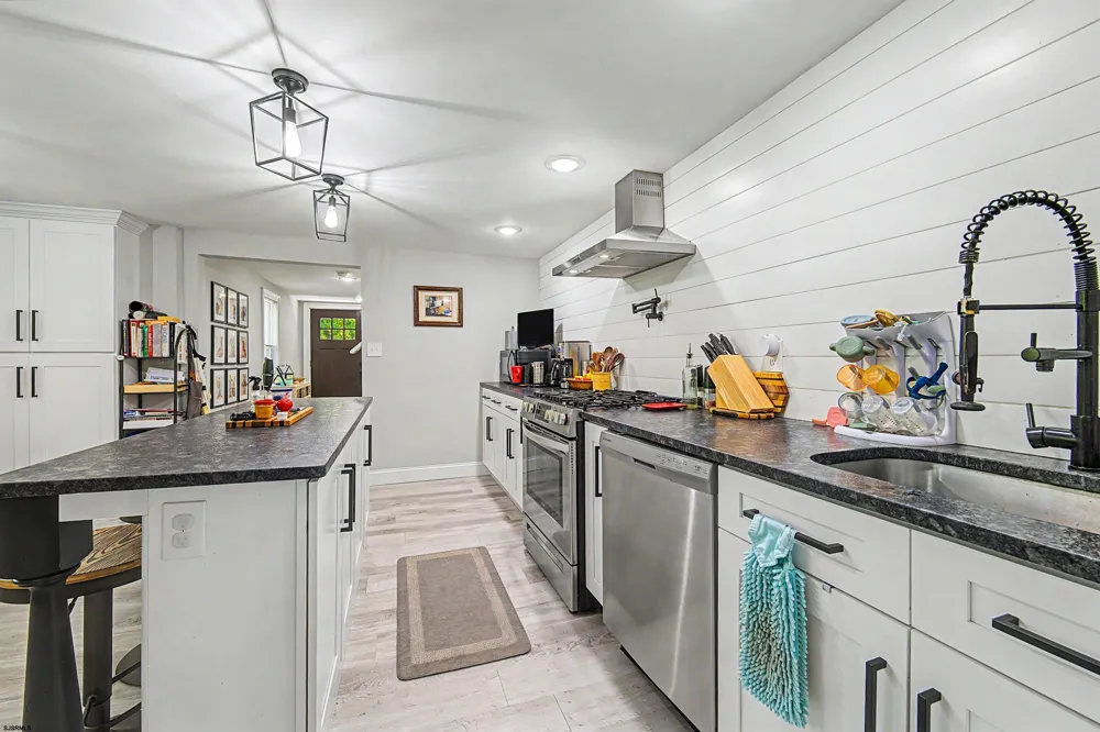 276 W Koch Ave Galloway Township, NJ 08205