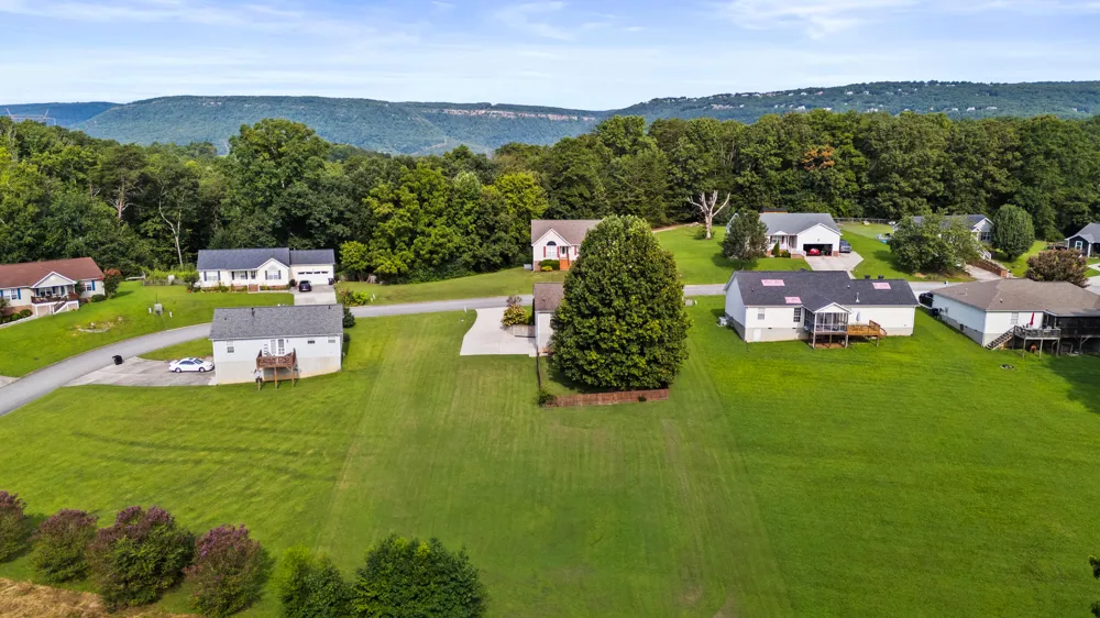 8916 Wings Way Hixson, TN 37343
