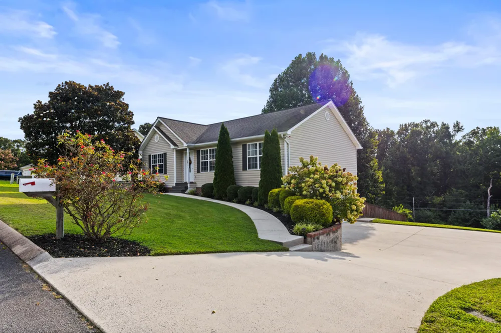 8916 Wings Way Hixson, TN 37343