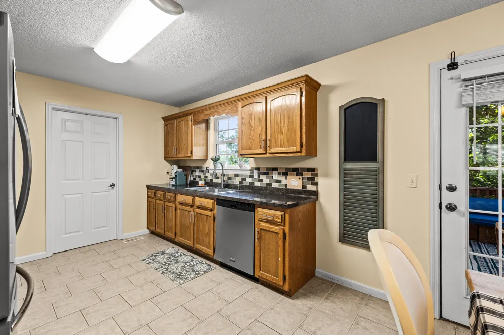 8916 Wings Way Hixson, TN 37343