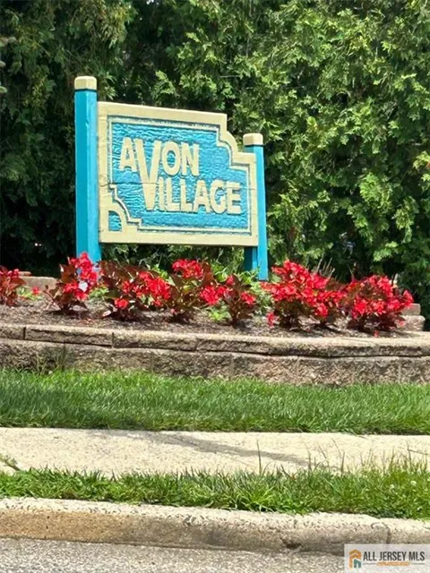 8 Avon Drive #Z