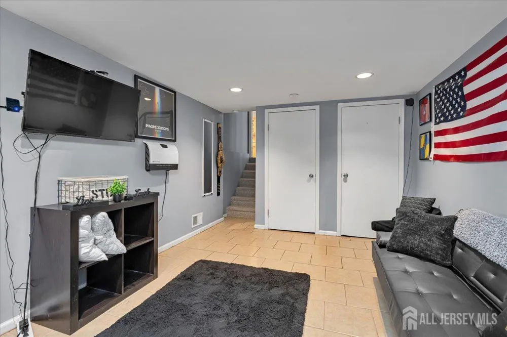 102 Fawn Drive Old Bridge, NJ 07747