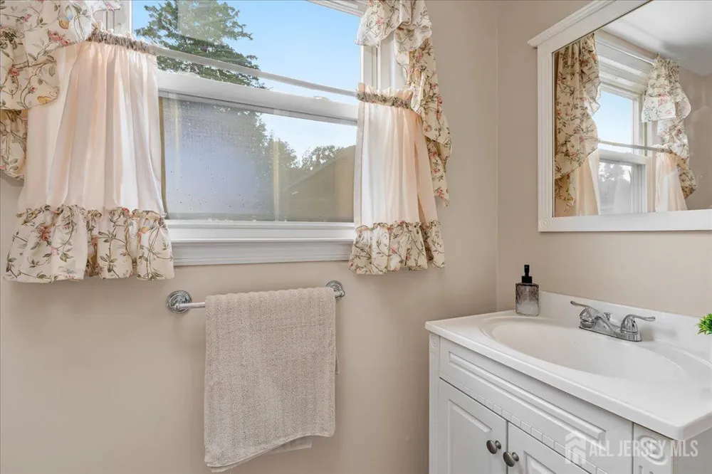 102 Fawn Drive Old Bridge, NJ 07747