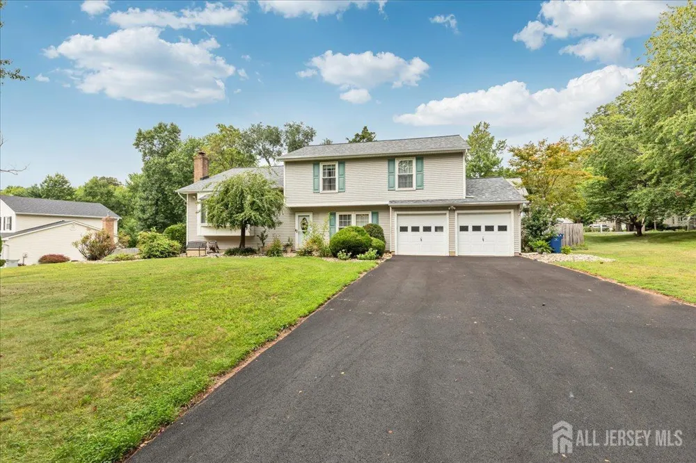 102 Fawn Drive Old Bridge, NJ 07747