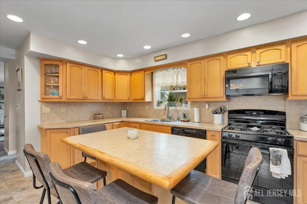 102 Fawn Drive Old Bridge, NJ 07747
