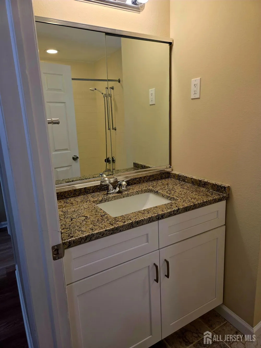 526-N Terry Lane Monroe, NJ 08831