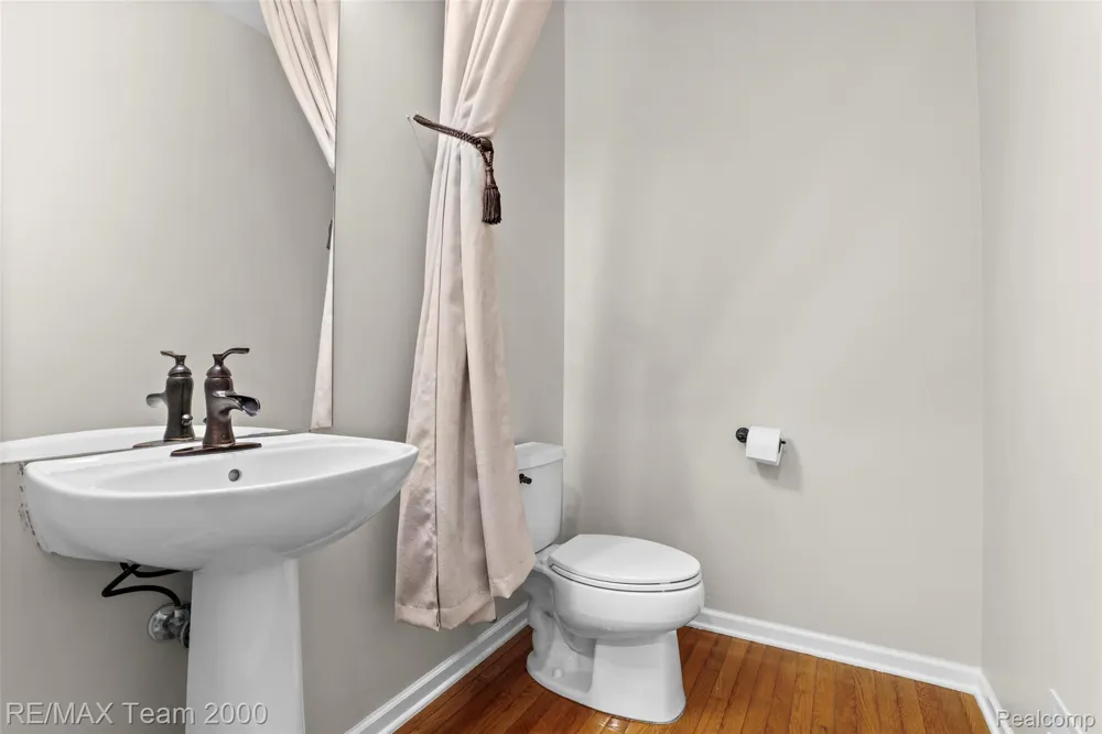1248 LASALLE ROAD Canton Charter Township, MI 48187