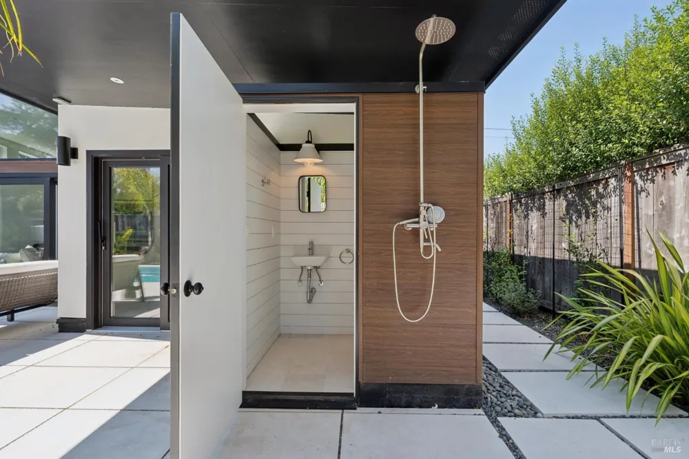 283 Cecilia Way Tiburon, CA 94920